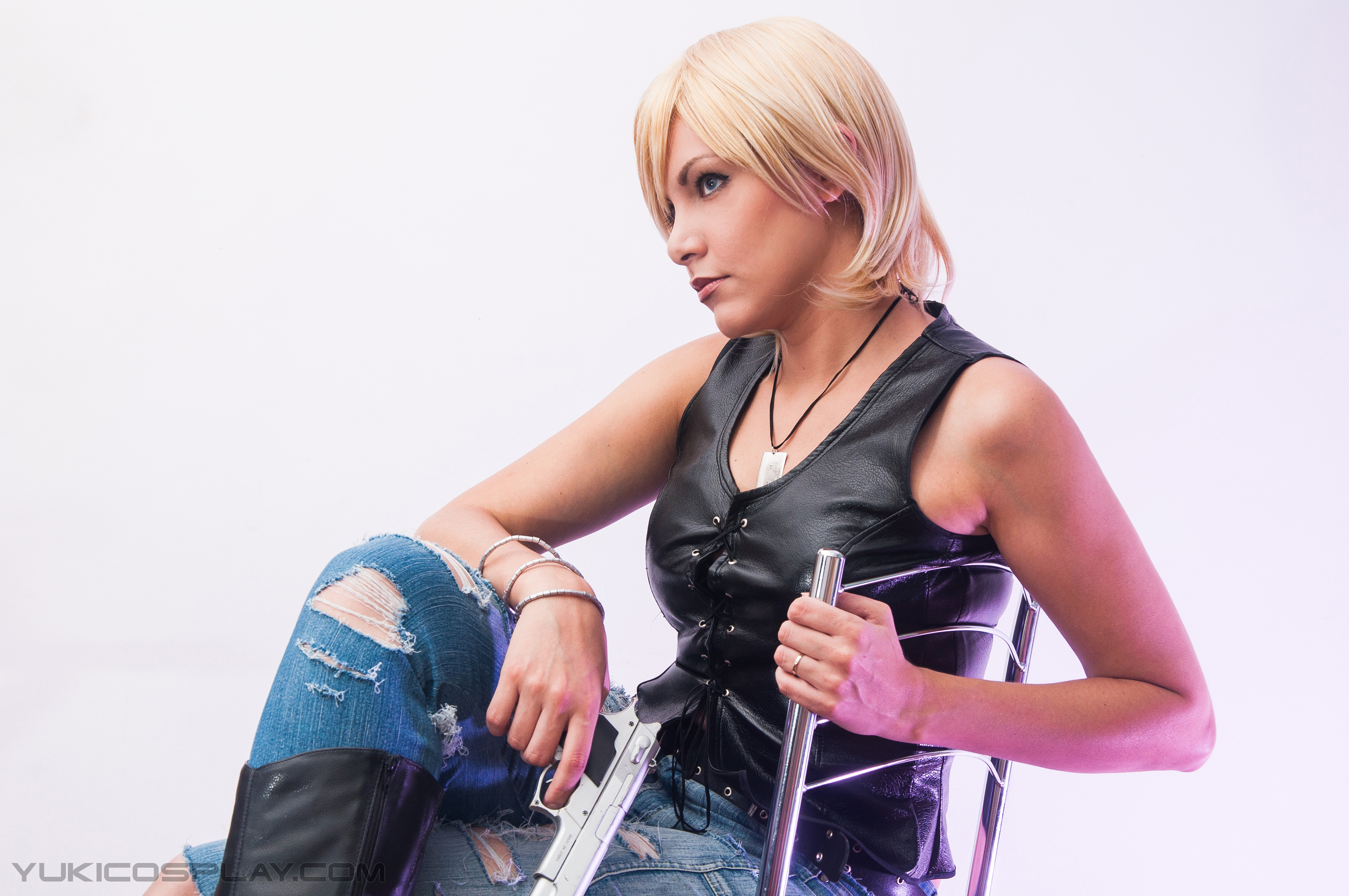 Aya Brea from The 3rd Birthday / Parasite Eve - Daily Cosplay .com